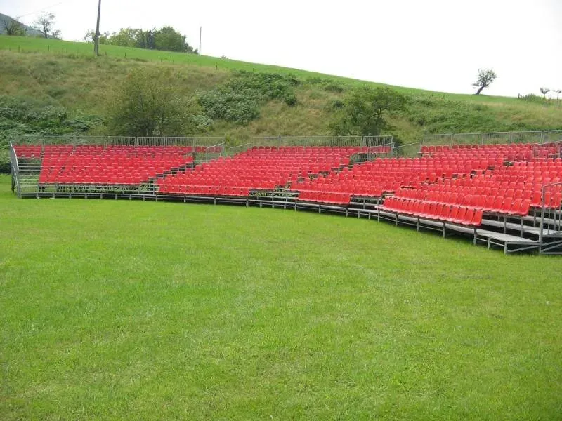 location gradins grande capacité à Morcenx-la-Nouvelle