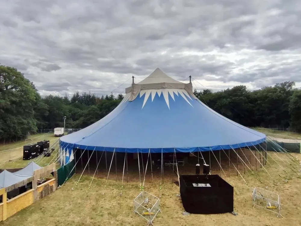 location chapiteau défilé de mode à Morcenx-la-Nouvelle