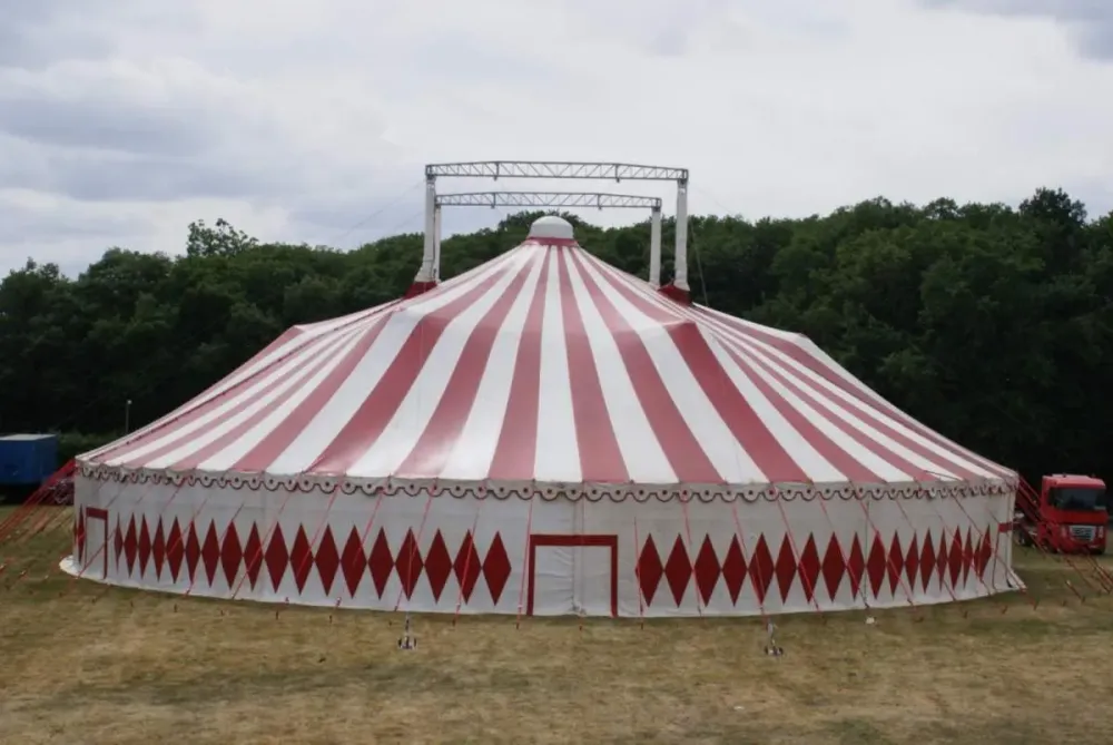 location chapiteau cirque à Morcenx-la-Nouvelle