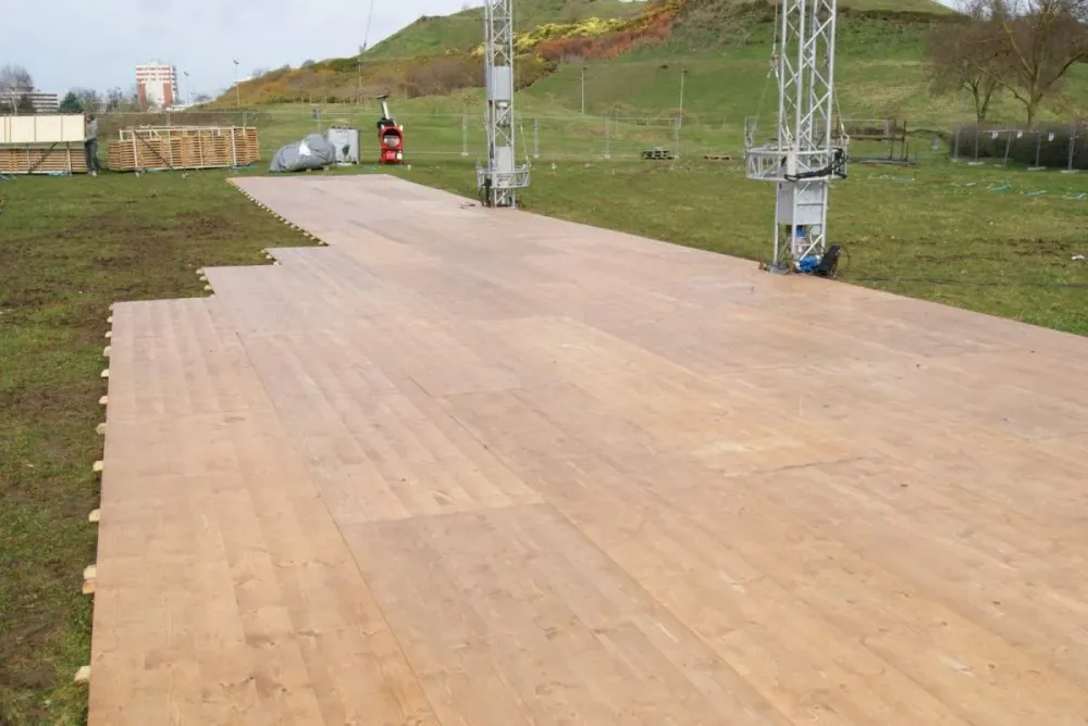 location chapiteau avec plancher à Morcenx-la-Nouvelle
